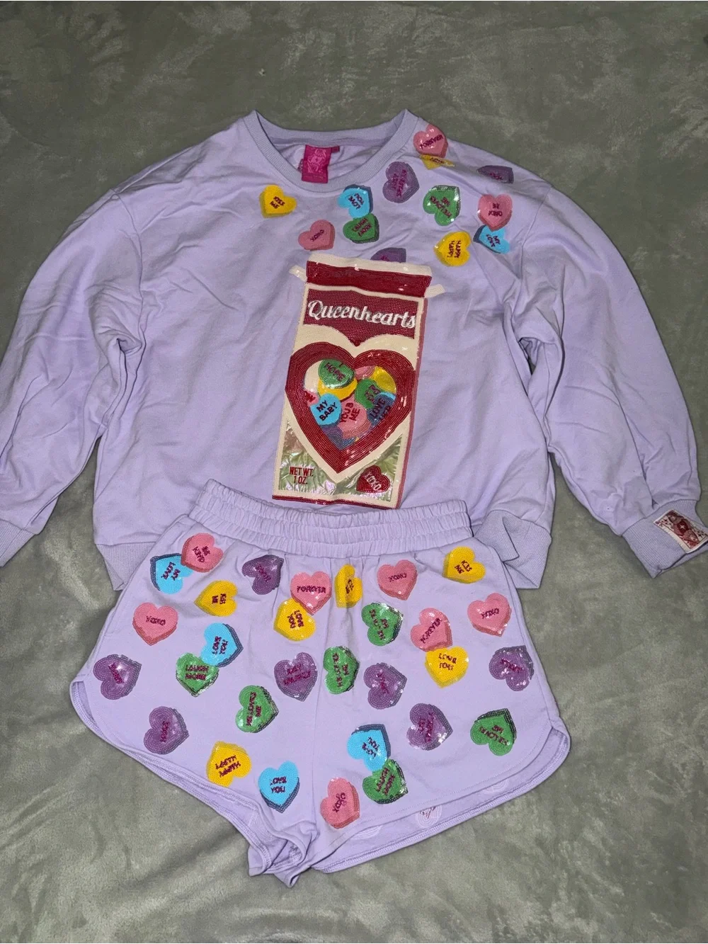 QUEEN OF SPARKLES Lavender Sweatshirt & Shorts Set with Multicolor Candy Hearts